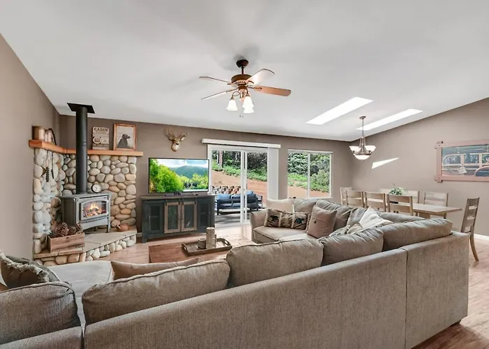 Great Cabin With Ac Firepit Fireplace