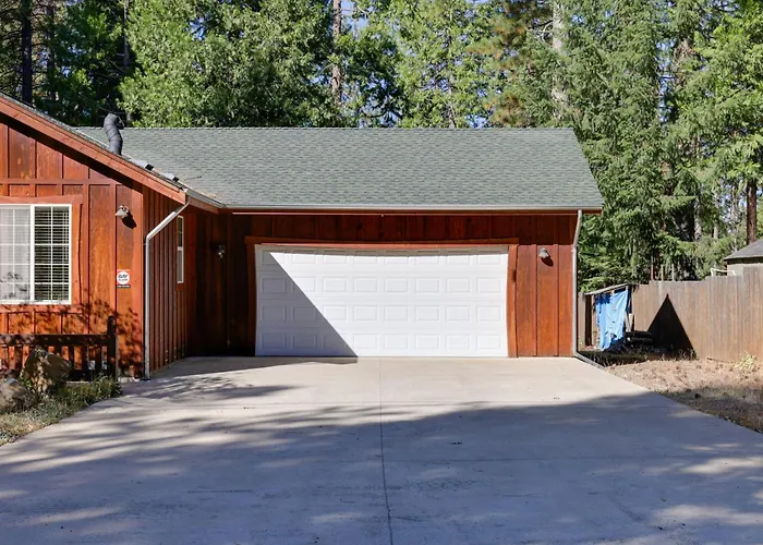Near Hikes: Arnold Cabin W/ Ev Charger & Fire Pit