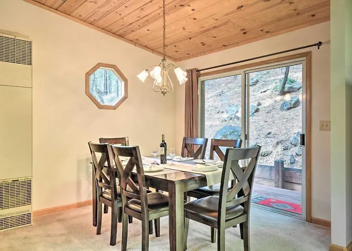 4 Mi To Big Tree State Park: Serene Cabin W/ Deck